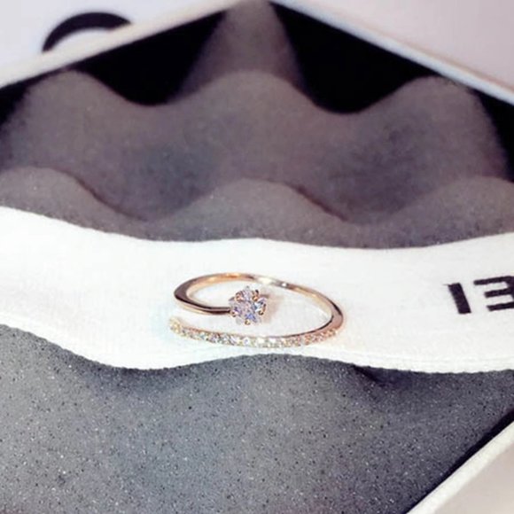 NEW 18K Rose Gold Diamond Star Adjustable Ring - Picture 9 of 11